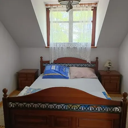 Dar Lasu Деревянный коттедж *